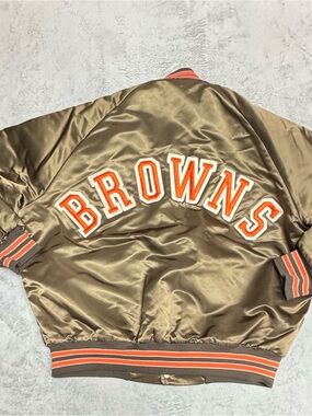 Vintage 80’s Cleveland Browns Chalk Line Satin Jacket Large. Spellout NFL USA.